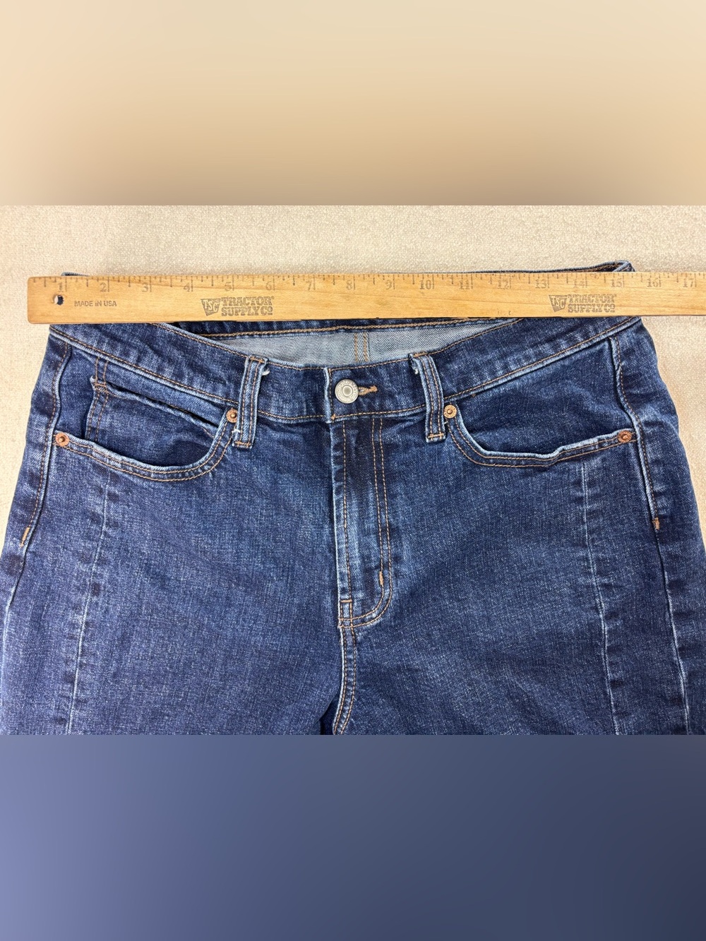 Old Navy High Rise Barrel Leg Jeans Womens 12 Cropped Medium Wash Denim - Picture 4 of 7